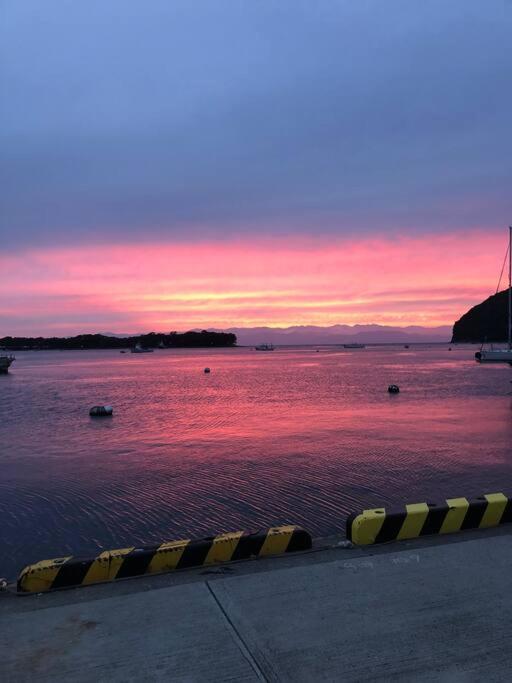 御浜岬の至福を一身に味わう 一軒家貸切宿で贅沢なバーベキューを楽しみながら夕陽に染まる戸田湾の美しさを満喫 Numazu Luaran gambar