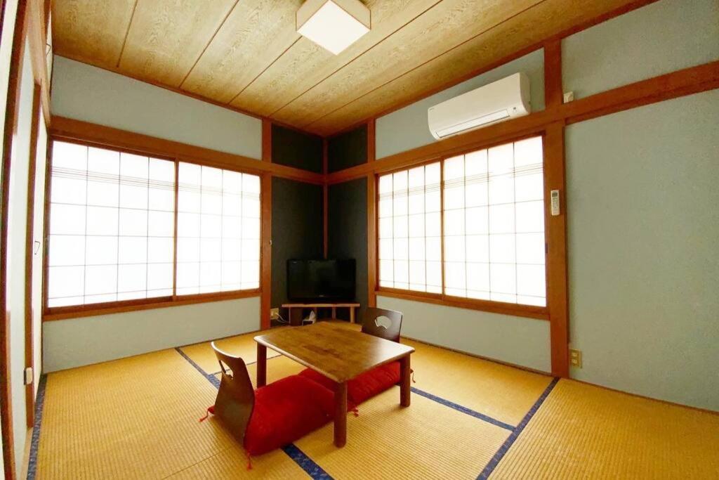 御浜岬の至福を一身に味わう 一軒家貸切宿で贅沢なバーベキューを楽しみながら夕陽に染まる戸田湾の美しさを満喫 Numazu Luaran gambar